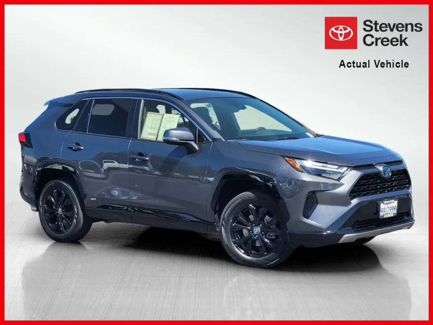 2022 Toyota RAV4 Hybrid SE photo 1