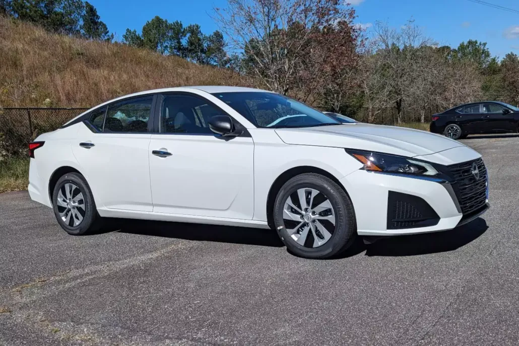 2025 Nissan Altima 2.5 S photo 1