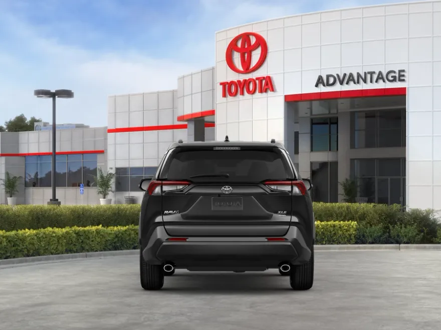 2025 Toyota RAV4 XLE photo 1