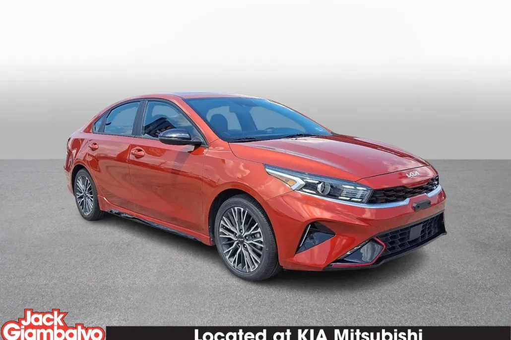 2023 Kia Forte GT-Line photo 1