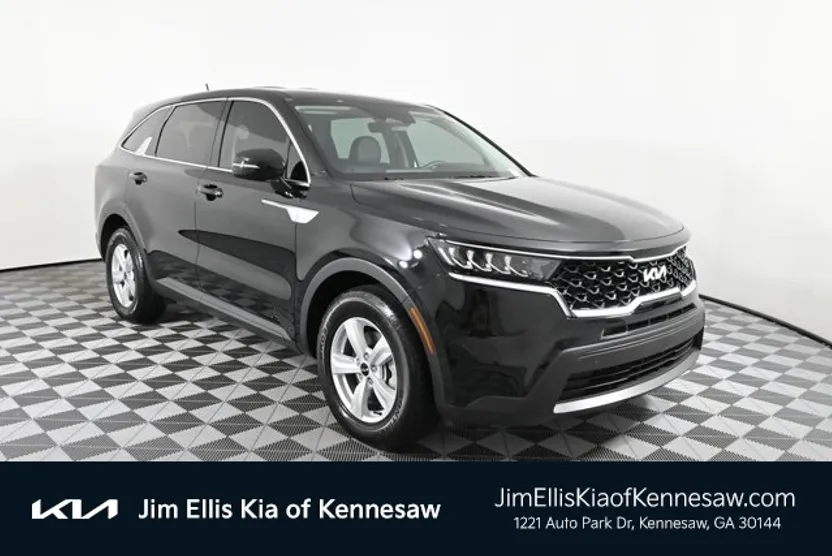 2023 Kia Sorento LX photo 1
