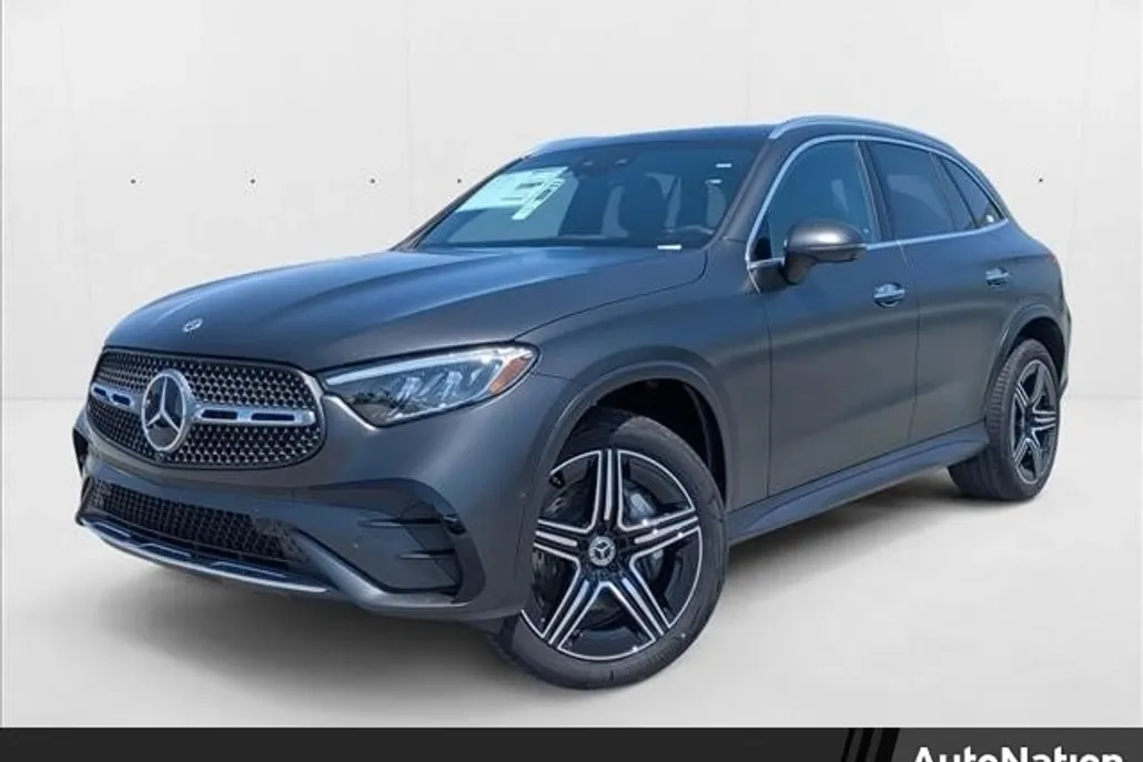 2025 Mercedes Benz GLC 300 photo 1