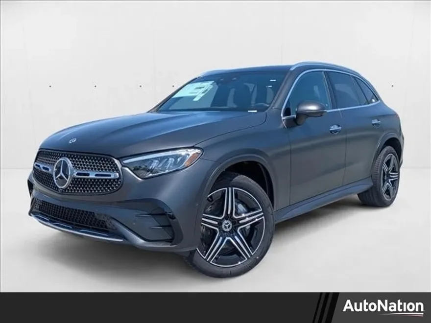 2025 Mercedes Benz GLC 300 photo 1