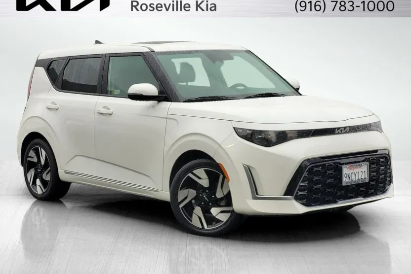 2024 Kia Soul GT-Line photo 1