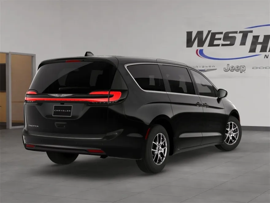 2026 Chrysler Pacifica photo 1