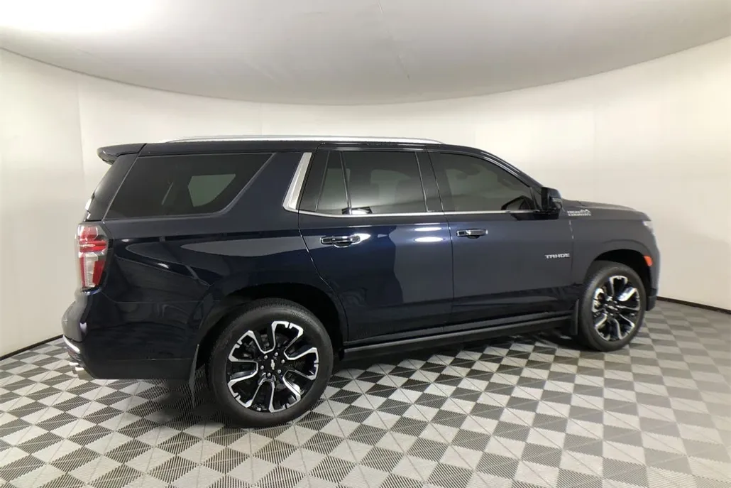 2023 Chevrolet Tahoe High Country photo 1