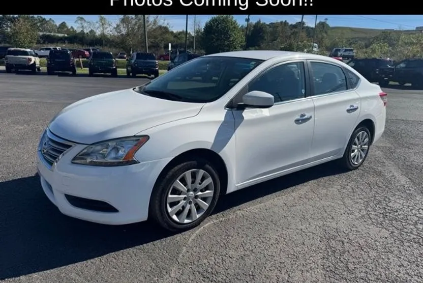 2015 Nissan Sentra SV photo 1