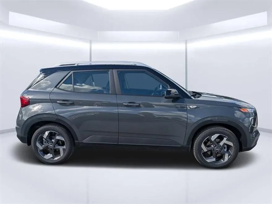 2026 Hyundai Venue SEL photo 1