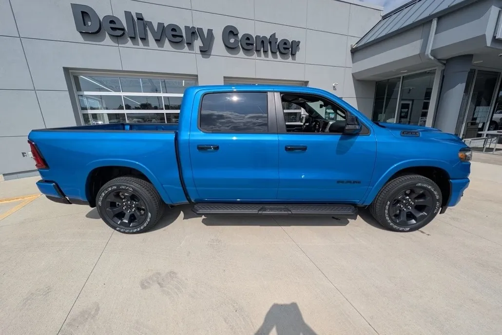 2025 Ram 1500 Big Horn photo 1