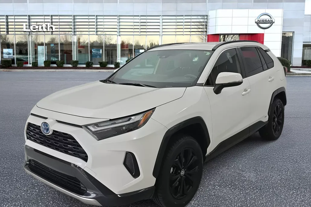 2022 Toyota RAV4 Hybrid SE photo 1