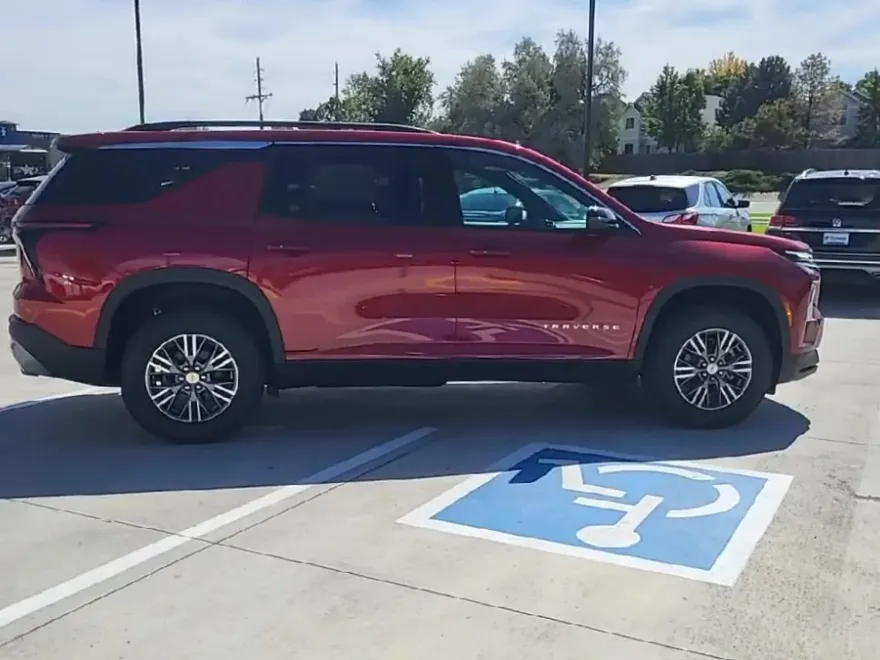 2026 Chevrolet Traverse photo 1