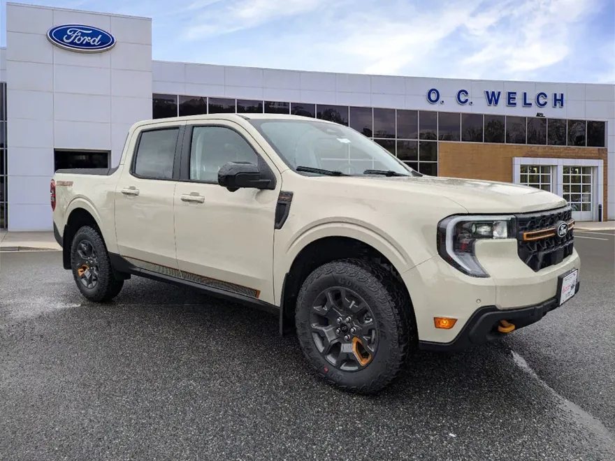 2025 Ford Maverick Tremor photo 1
