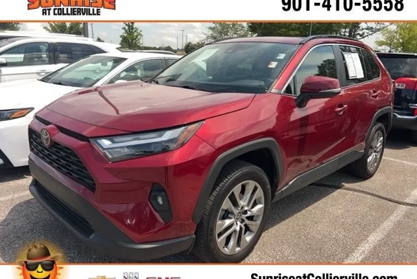 2022 Toyota RAV4 XLE Premium photo 1