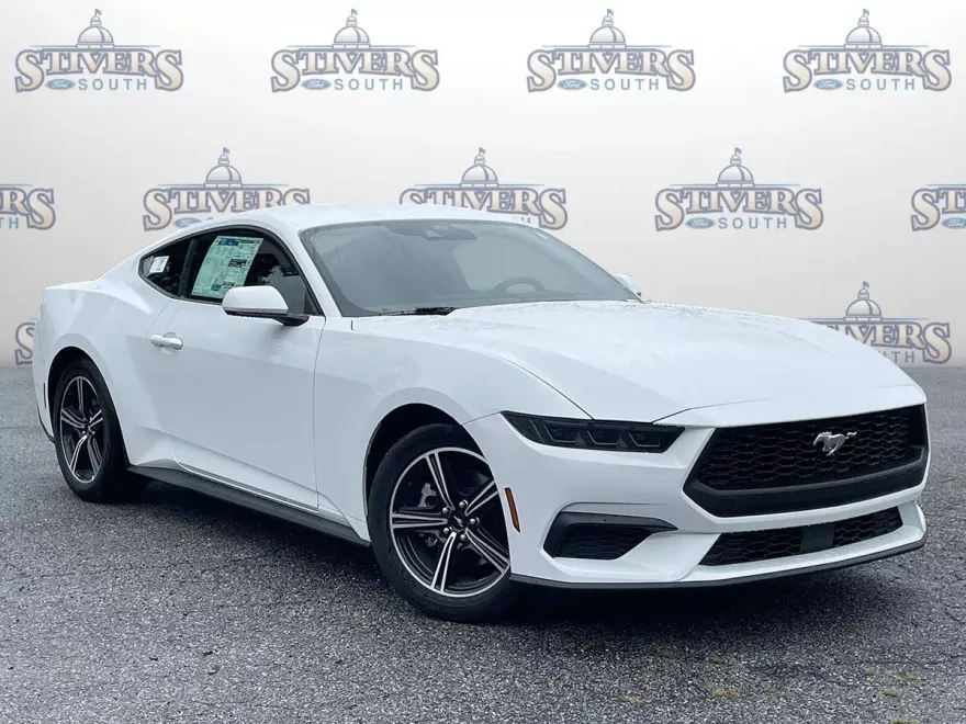 2025 Ford Mustang EcoBoost photo 1