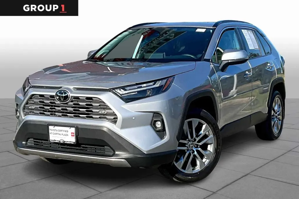 2022 Toyota RAV4 Limited photo 1