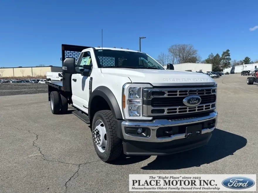 2024 Ford F-550 photo 1