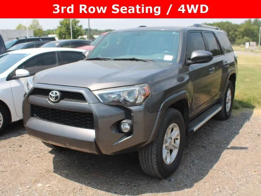 2019 Toyota 4Runner SR5 photo 1
