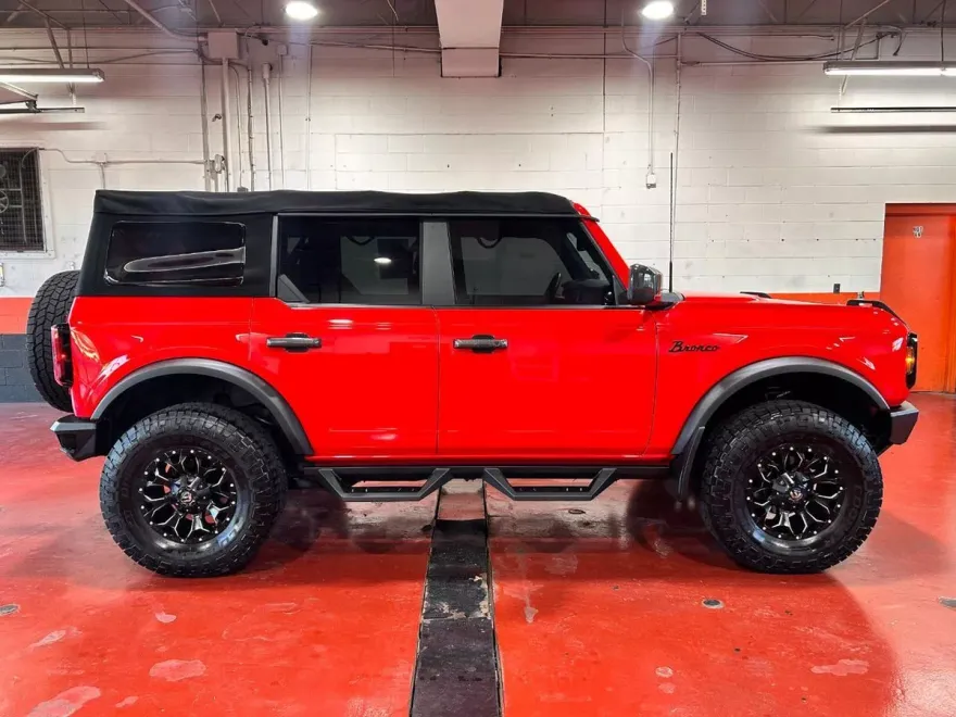 2022 Ford Bronco Big Bend photo 1