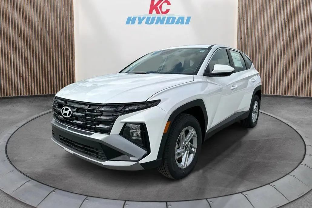 2025 Hyundai Tucson SE photo 1