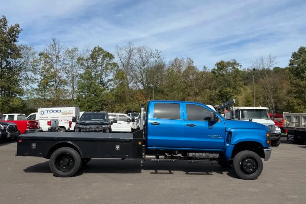 2023 Chevrolet Silverado 4500HD photo 1
