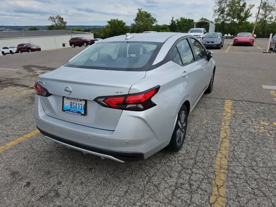 2020 Nissan Versa 1.6 SV photo 1