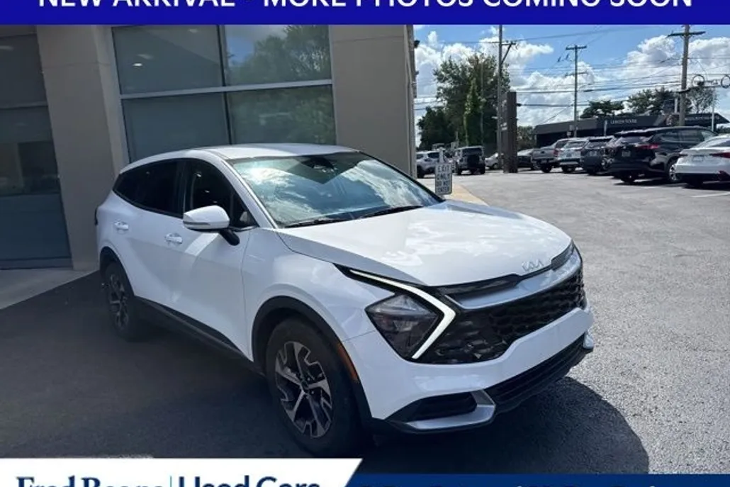 2023 Kia Sportage EX photo 1