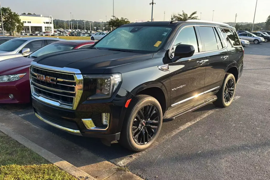 2023 Gmc Yukon SLT photo 1