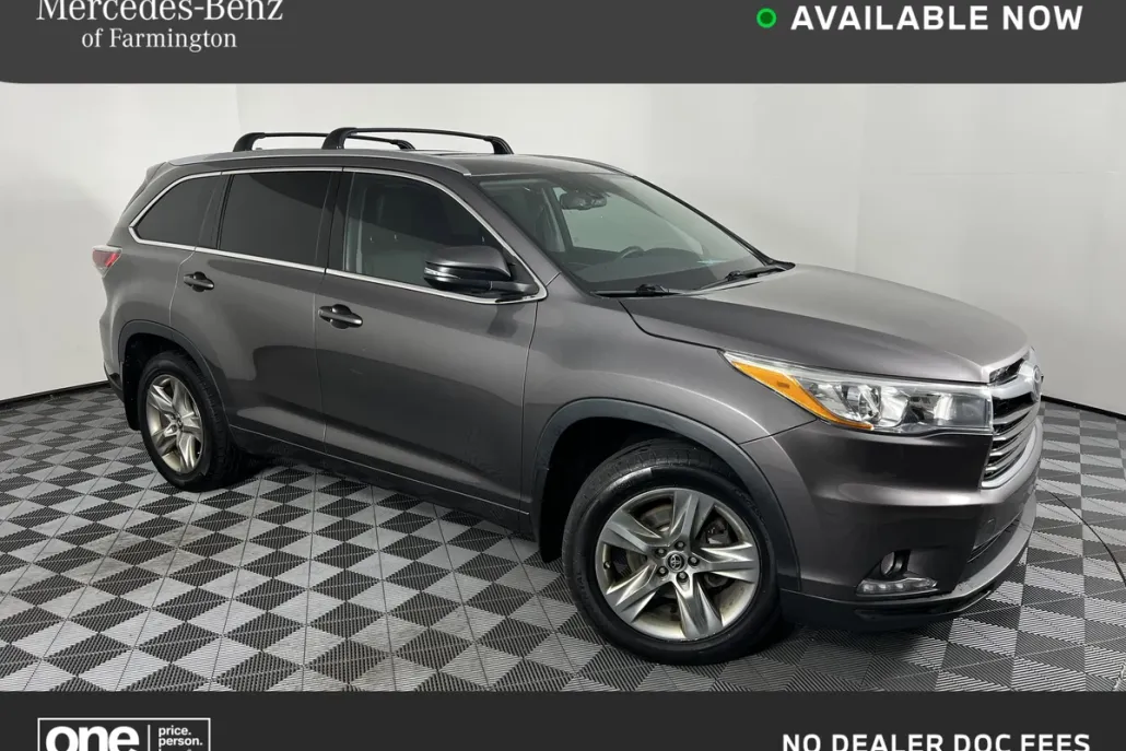 2016 Toyota Highlander Base Hybrid photo 1