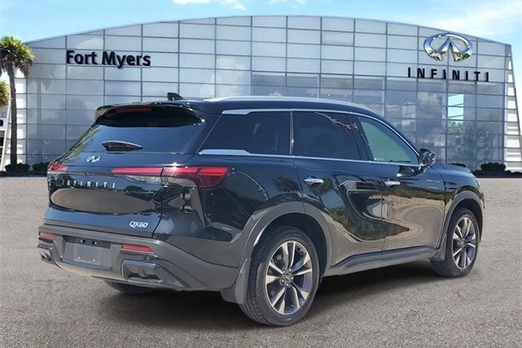 2024 Infiniti QX60 Luxe photo 1