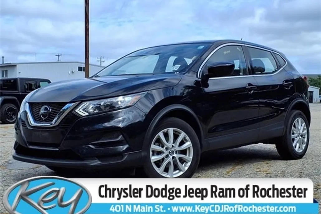 2022 Nissan Rogue Sport S photo 1