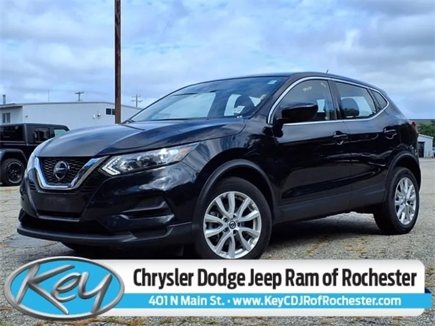 2022 Nissan Rogue Sport S photo 1