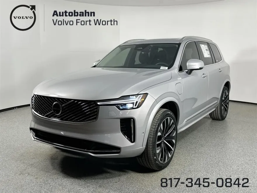 2025 Volvo XC90 T8 Plus photo 1