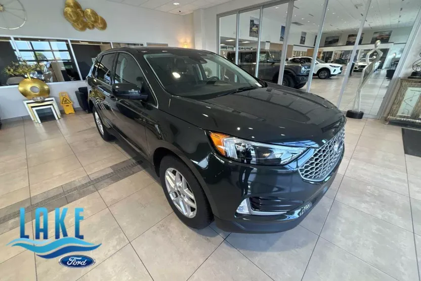 2024 Ford Edge SEL photo 1