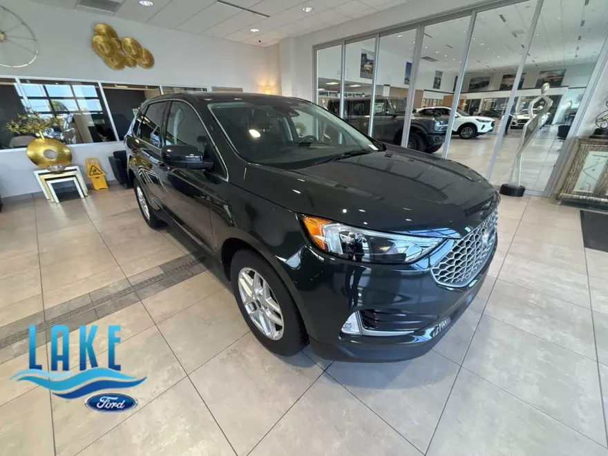 2024 Ford Edge SEL photo 1