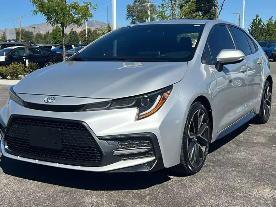 2020 Toyota Corolla SE photo 1