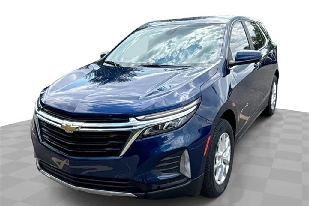 2022 Chevrolet Equinox LT photo 1