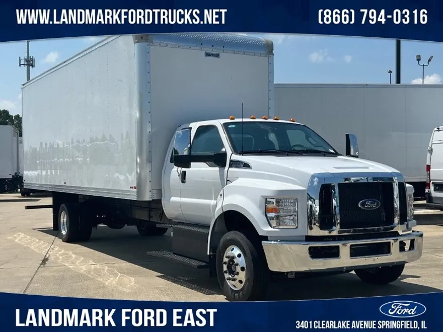 2025 Ford F-650 SuperCab photo 1