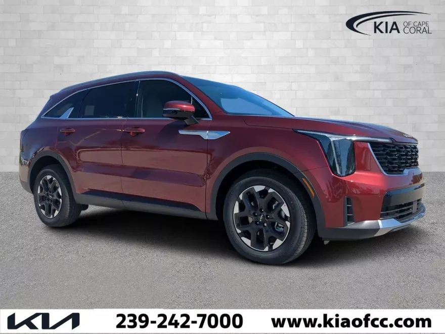 2025 Kia Sorento S photo 1