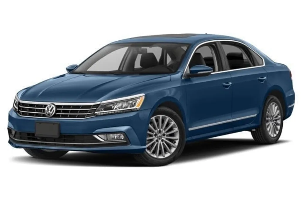 2018 Volkswagen Passat 2.0T SEL Premium photo 1