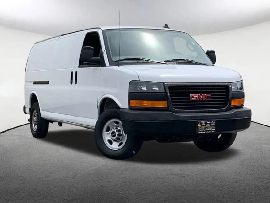 2023 Gmc Savana 2500 Cargo photo 1