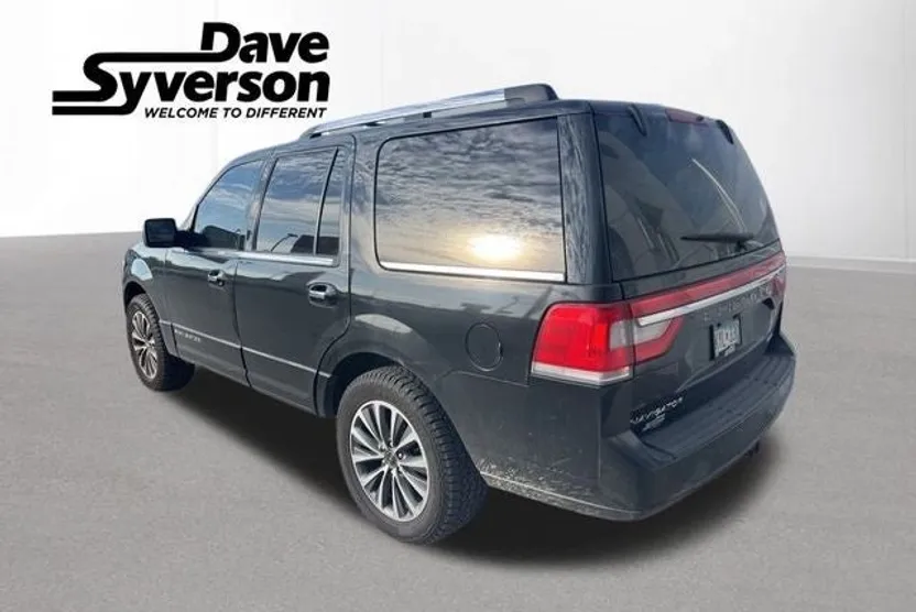 2015 Lincoln Navigator Base photo 1