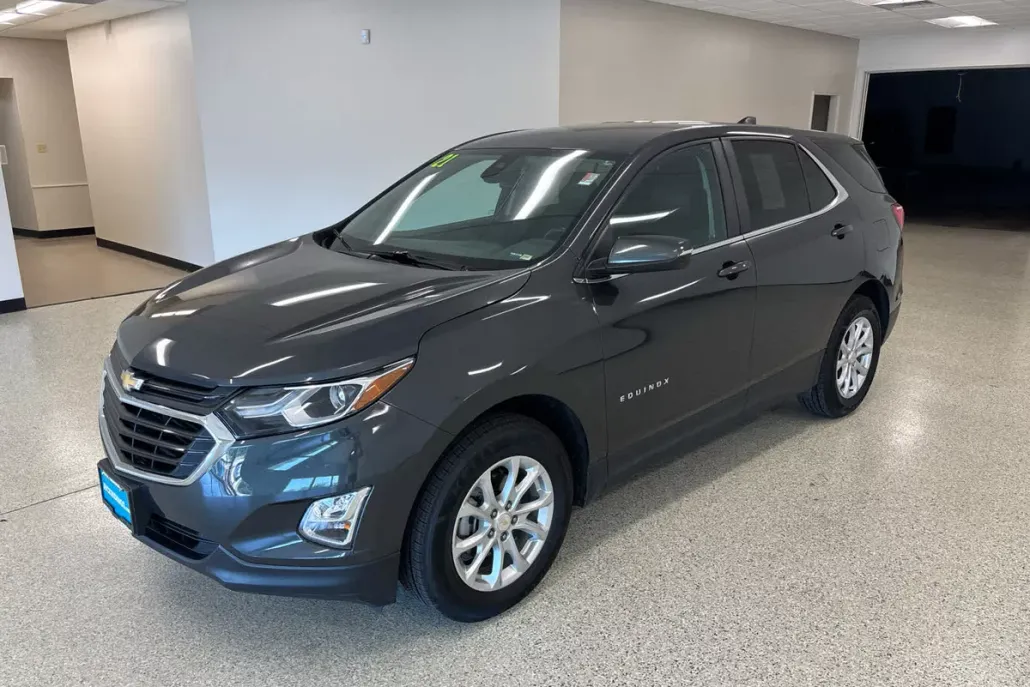 2021 Chevrolet Equinox LT photo 1