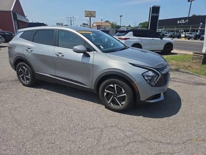 2023 Kia Sportage Hybrid LX photo 1