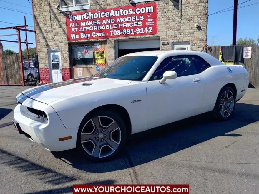 2010 Dodge Challenger SE photo 1