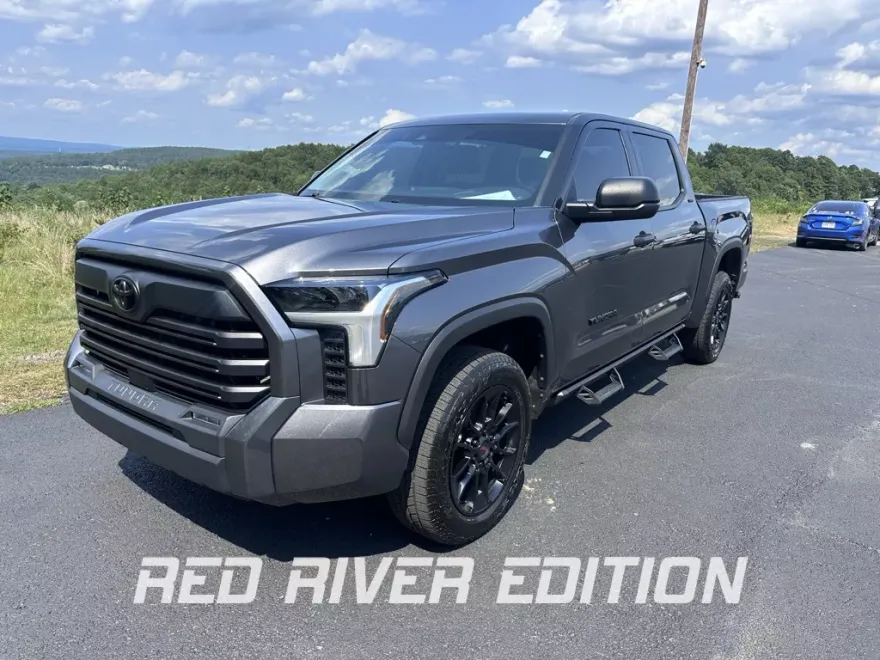 2023 Toyota Tundra SR5 photo 1