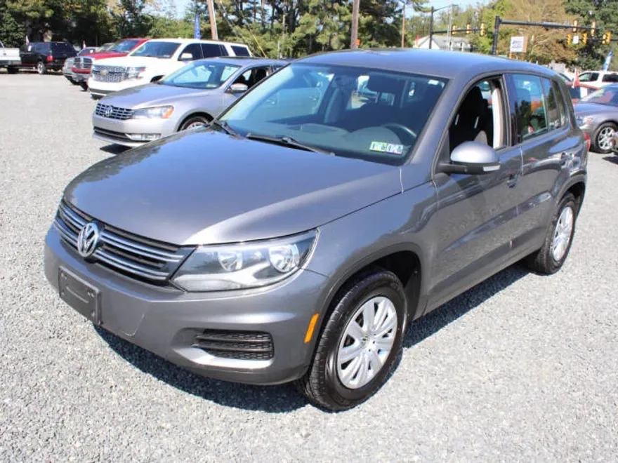2013 Volkswagen Tiguan S photo 1