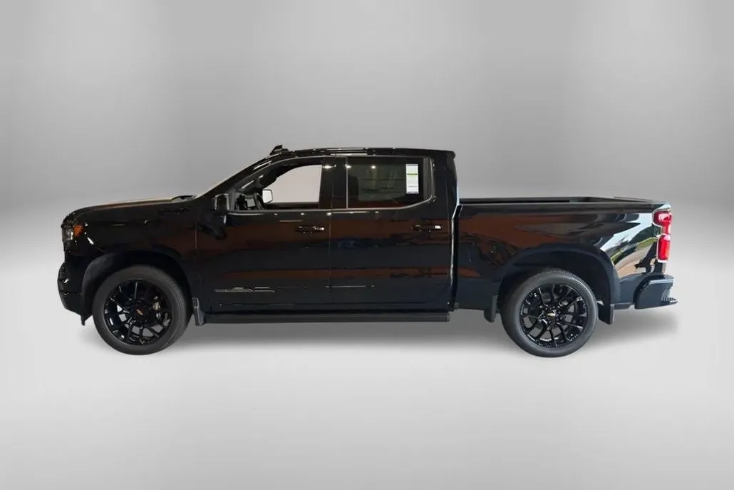 2026 Chevrolet Silverado 1500 High Country photo 1