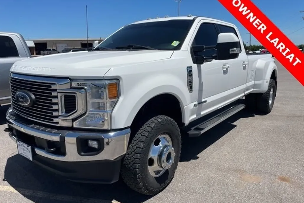 2022 Ford F-350 Lariat photo 1