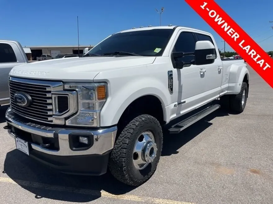 2022 Ford F-350 Lariat photo 1