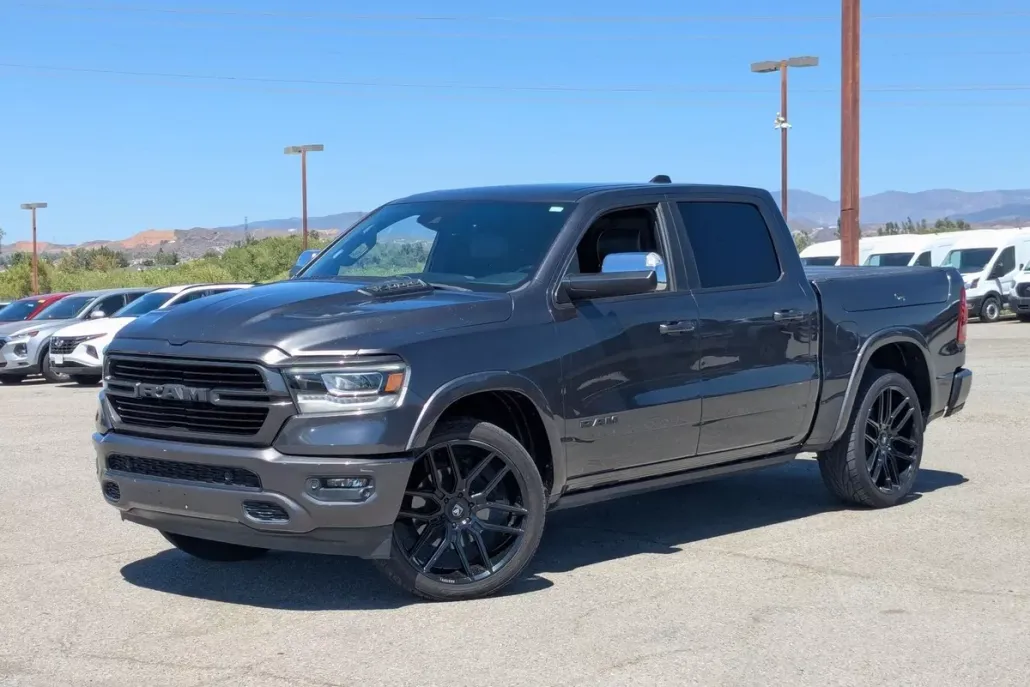 2019 Ram 1500 Laramie photo 1